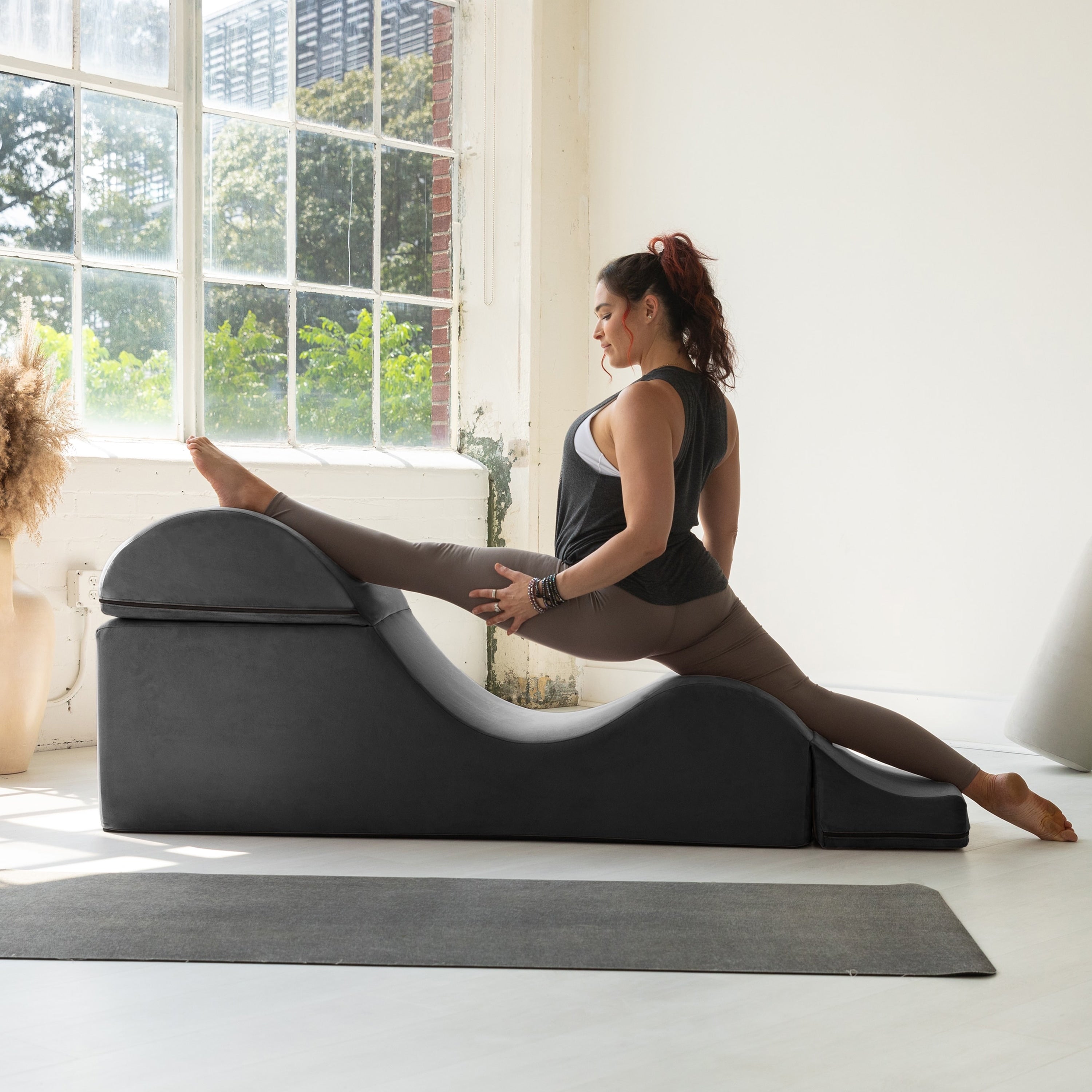 Avana Kami Convertible Chaise / Yoga & Massage - 2-In-1 Ottoman with Concealed Fold Out Yoga Lounge Chair, Microvelvet - N/A