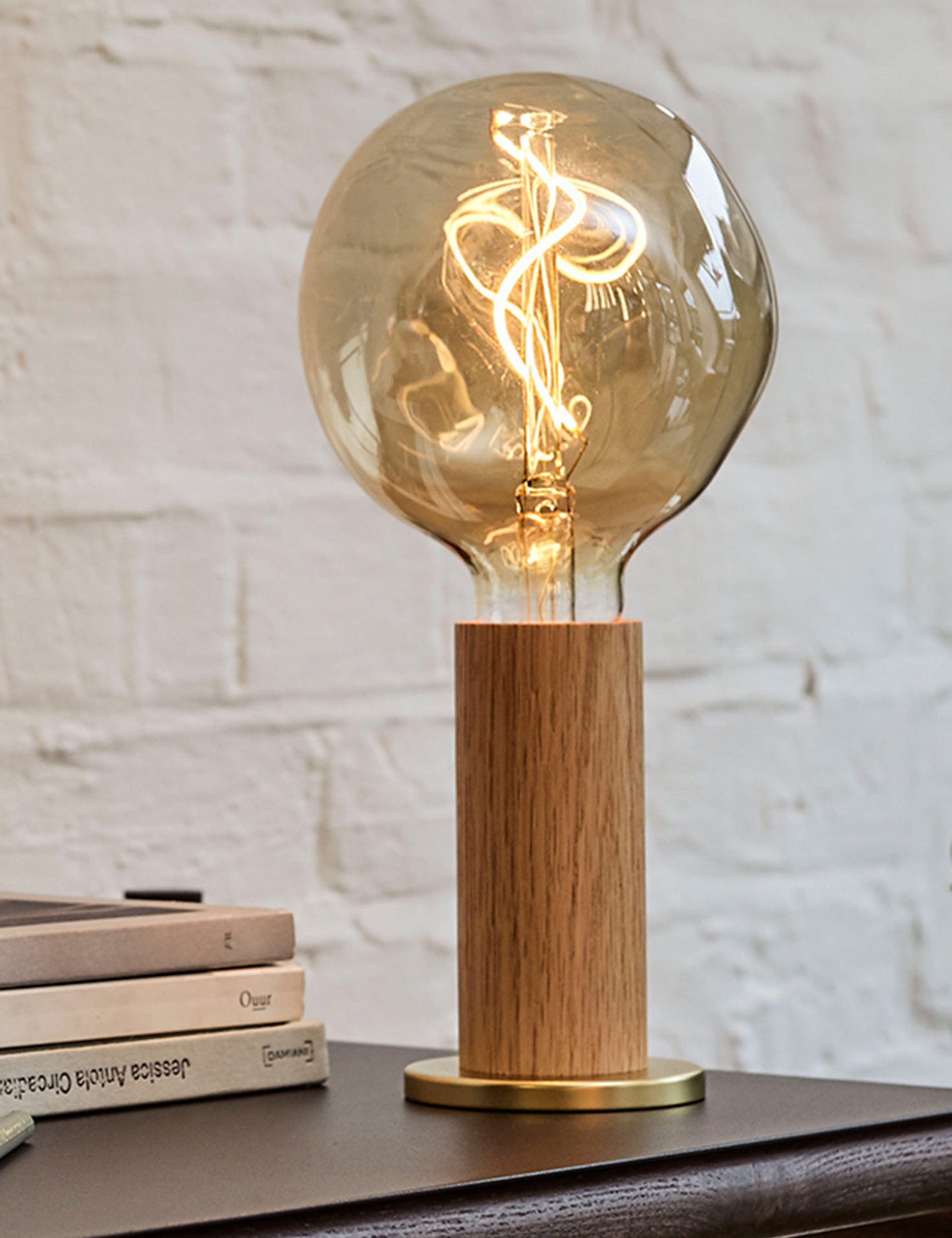 Knuckle Table Lamp with Voronoi I by Tala