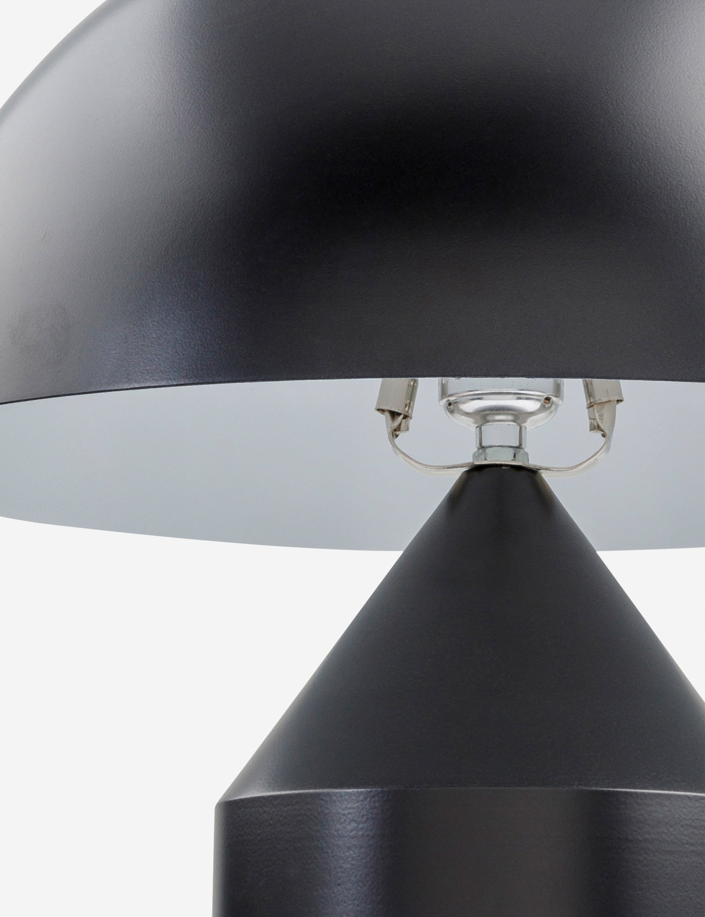 Ezri Table Lamp